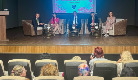 Meme kanserinde erken tanı ve doğru tedavinin önemi vurgulandı