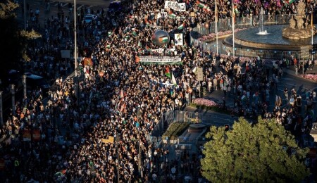 İspanya'da yüz binlerce kişi İsrail'e karşı gösteri yaptı