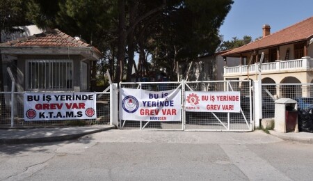 KTAMS, bugün Mağusa Vergi Dairesi'nde yaşanan sorunlara dikkat çekmek için toplanacak