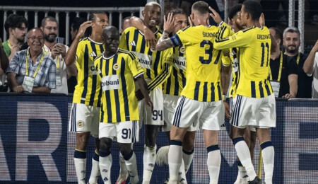 Fenerbahçe, Şampiyonlar Ligi eleme turu maçında Sturm Graz'ı 2-0 mağlup etti