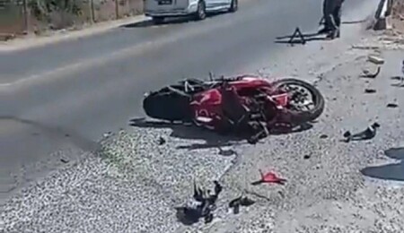 Cihangir’de trafik kazası: Vana çarpan motosiklet sürücüsü hastaneye kaldırıldı