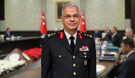 Kıbrıs Türk Barış Kuvvetleri Komutanı Tümgeneral Sebahattin Kılınç, Korgeneral rütbesine terfi etti