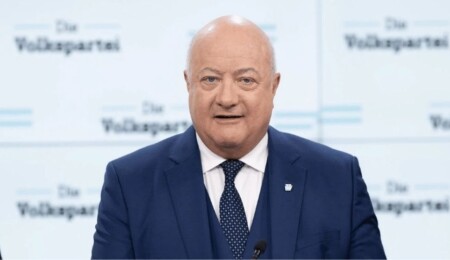 Avusturya Başbakanı Güney Kıbrıs’ı ziyaret etti