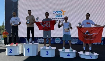 Uluslararası Kayseri Yarı Maratonu tamamlandı: Milli atletlerimiz kürsüye çıktı!