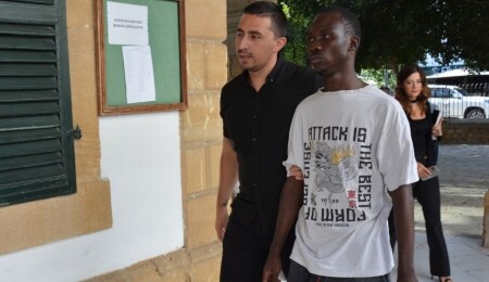 Uygunsuz hal ve tavır ile çevreye rahatsızlık verme suçundan itham edilen zanlı 15 gün tutuklu!