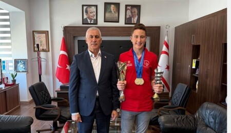 Amcaoğlu, Balkan Şampiyonu binici Ada Şerif Sandallı’yı kabul etti