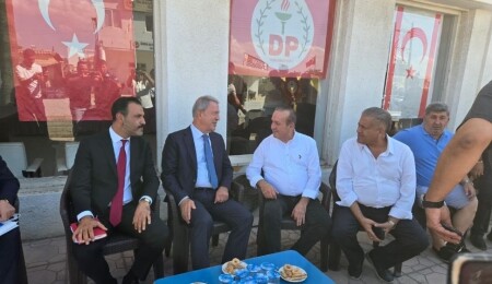 Demokrat Parti Mağusa İlçesi’nin birlik ve dayanışma kahvaltısı etkinliği: Hulusi Akar da katıldı