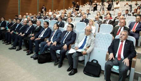 III. Türk Dünyası Uluslararası Mühendislik Zirvesi Kuzey Kıbrıs'ta başladı!