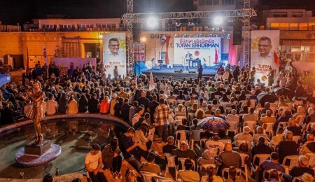 Erhürman, Güzelyurt'ta halkla buluştu: Bomboş geçen beş seneden sonra taş yağsa yine sokaktayız!