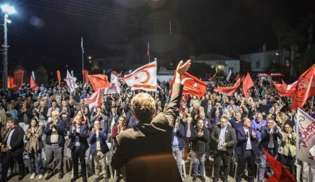 Erhürman, İskele'de: Hiç kimse "Kıbrıs Türk halkı yokmuş" gibi davranamayacak!