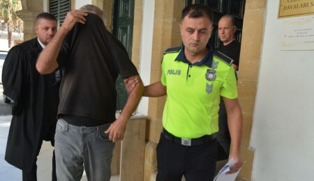 4 kişiyi çalışma izni vaadiyle 6 bin dolar dolandırmakla itham edilen zanlı teminatla serbest!