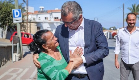 Erhürman'ın Lefke'de esnaf ziyareti: Liyakat önde gelen gündemlerimizin arasında yer alacak!