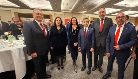 KKTC'nin kuruluş yıl dönümü İngiltere'de kutlandı: Genç devletimiz gücünü Türkiye'den almaktadır