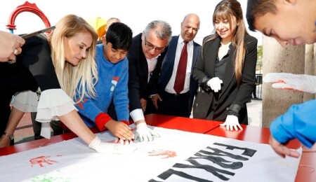 Erhürman çifti Lefkoşa Özel Eğitim ve İş Eğitim Okulu öğrencileriyle bir araya geldi