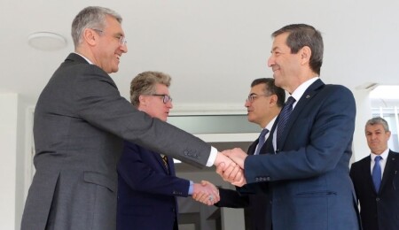 Dışişleri Bakanı, Özügergin’i kabul etti: İki devletli çözümü öngören siyaset teyit edildi