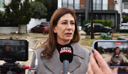 Sıla Usar İncirli, Gönyeli–Yenikent’te incelemelerde bulundu: Bazı evler tahliye ediliyor, risk devam ediyor