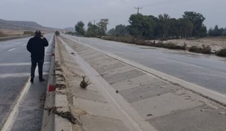 Serhatköy üst geçit mevkiindeki Güzelyurt gidiş istikameti trafiğe açıldı