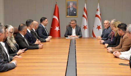 Erhürman, Türkiye ve Kıbrıs İnşaat Mühendisleri Odası başkanları ve beraberindeki heyeti kabul etti