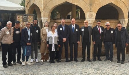 Hakan Dinçyürek, sağlığına kavuşan Parkinson hastaları ve sağlık ekibiyle bir araya geldi