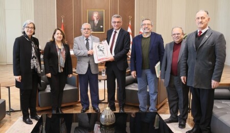 Cumhurbaşkanı Erhürman, Dr. Fazıl Küçük Vakfı heyetini kabul etti: Vakıf, çalışmalarını aktardı