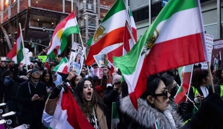 Kuzey Kıbrıs’taki İranlılardan Çarşamba günü İslam Devrimi’ne karşı yürüyüş çağrısı