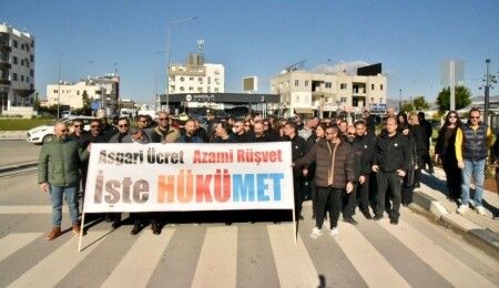 Sendikalar vergi ve asgari ücret politikalarını protesto etti: Asgari ücret, azami rüşvet, işte hükümet!