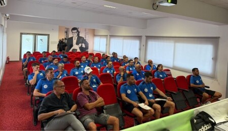 Futbol Federasyonu ile Futbol Antrenörleri Derneği'nin mazeret semineri tamamlandı