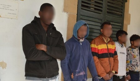 İkamet izni olmayan 5 kişi tutuklandı: Zanlılardan biri 523 gündür kaçak yaşıyor