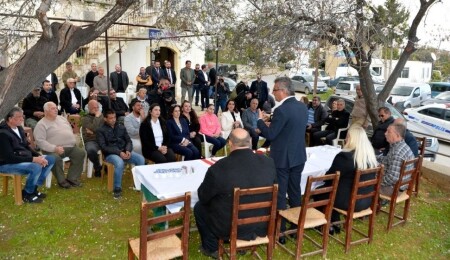 Erhürman, Karpaz’da halkla bir araya geldi: Yurttaşların sorunları dinlendi