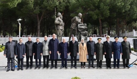 Hasipoğlu, Çanakkale Şehitler Abidesi’nde düzenlenen uluslararası anma törenlerine katıldı