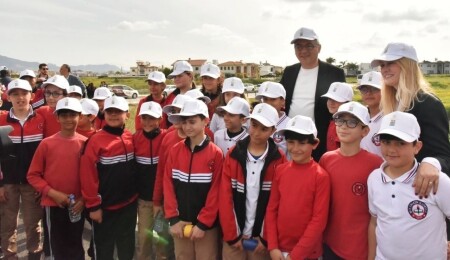 “Yeniden Yeşil Kıbrıs” etkinliğiyle ülke genelinde eş zamanlı fidan dikimi: 14 bin fidan dikiliyor