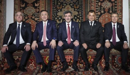 Türkiye Cumhurbaşkanı Yardımcısı Yılmaz ile Başbakan Üstel Azerbaycan Milli Halı Müzesi'ni ziyaret etti