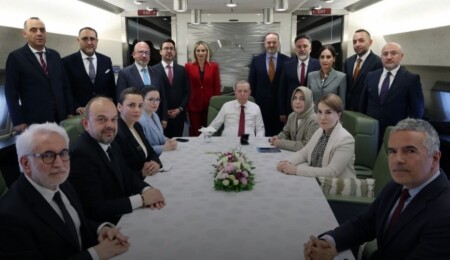 Erdoğan: Erhürman'ın zirvede olmasına ve KKTC’nin teşkilat faaliyetlerine katılımına büyük önem veriyoruz