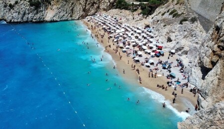 Antalya'nın Kaş ilçesindeki Kaputaş plajı, Avrupa'nın en iyi 10 listesinde