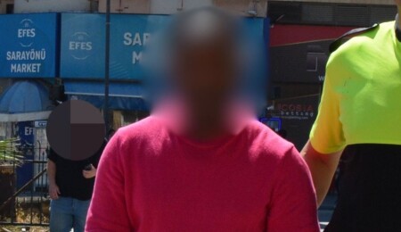 Kimlik kartını başka bir kişinin kullanmasına olanak sağlamakla itham edilen zanlı 8 gün tutuklu kalacak