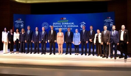 Dijital Zorbalık, Bağımlılık ve Koruma Sempozyumu: Türkiye ile niyet beyanı, BTHK ile iş birliği protokolü imzalandı