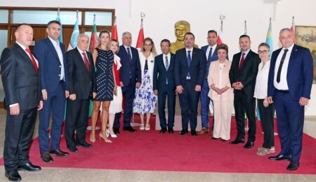 Ertuğruloğlu, Akdeniz Barış ve Diplomasi Forumu heyetini kabul etti: Kıbrıs sorunu çözülmüştür