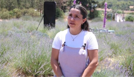 Ayşegül Bolat, Türkiye'nin desteği ile Karpaz'a lavanta bahçesi kurdu: Üretim ve turizme katkı