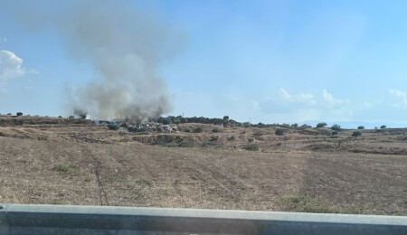Yasak olmasına rağmen sanayi bölgesindeki hurdalık alanda ateş yakıldı