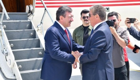 Türkiye Cumhurbaşkanı Yardımcısı Cevdet Yılmaz, 20 Temmuz törenleri için KKTC'ye geldi