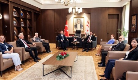 Öztürkler, Yayın Yüksek Kurulu'nu kabul etti: Basın organları, Kıbrıs Türk halkının sesidir