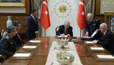Türkiye'de Yüksek Askeri Şura kararları açıklandı: 25 general ve amiral terfi etti