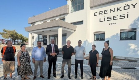 Bakan Çavuşoğlu yenilenen Erenköy Lisesi'ni ziyaret etti: 14 Eylül’de eğitim başlayacak