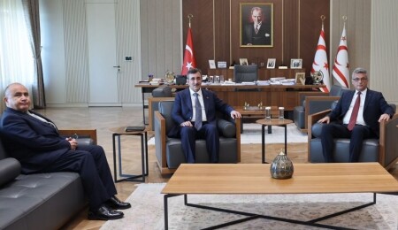 Cumhurbaşkanı Erhürman, Cevdet Yılmaz’ı kabul etti: Ali Murat Başçeri de hazır bulundu