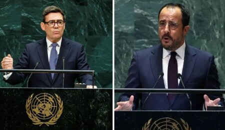 Hristodulidis, İngiltere Başbakanı Burnham ile Kıbrıs sorununu ve İngiliz üslerini görüştü