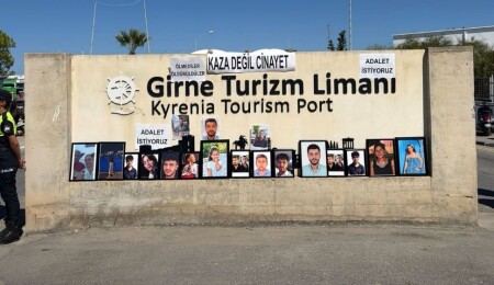 Filo faciasında acılı ailelerden Girne Limanı’nda “Adalet istiyoruz” çağrısı