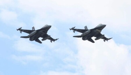 Güney Kıbrıs’ta 1 Ekim töreni: RMMO’nun yeni askeri sistemleri sergilendi; F-16'lar havalandı