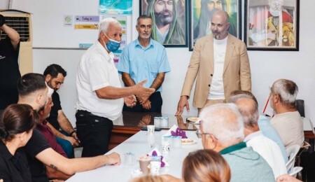 Koral Bozkurt, Alevi Kültür Merkezi Gazimağusa Şubesi’ni ziyaret etti: Ortak akılla yönetim hedefi