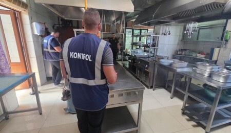 Kaplıca’daki su ürünleri restoranlarında denetim: Yasal boy limitinin altındaki balıklara el konuldu