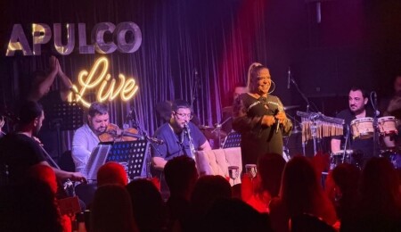 Kibariye, Acapulco Live sahnesinde Kıbrıslı müzikseverlere unutulmaz bir gece yaşatt